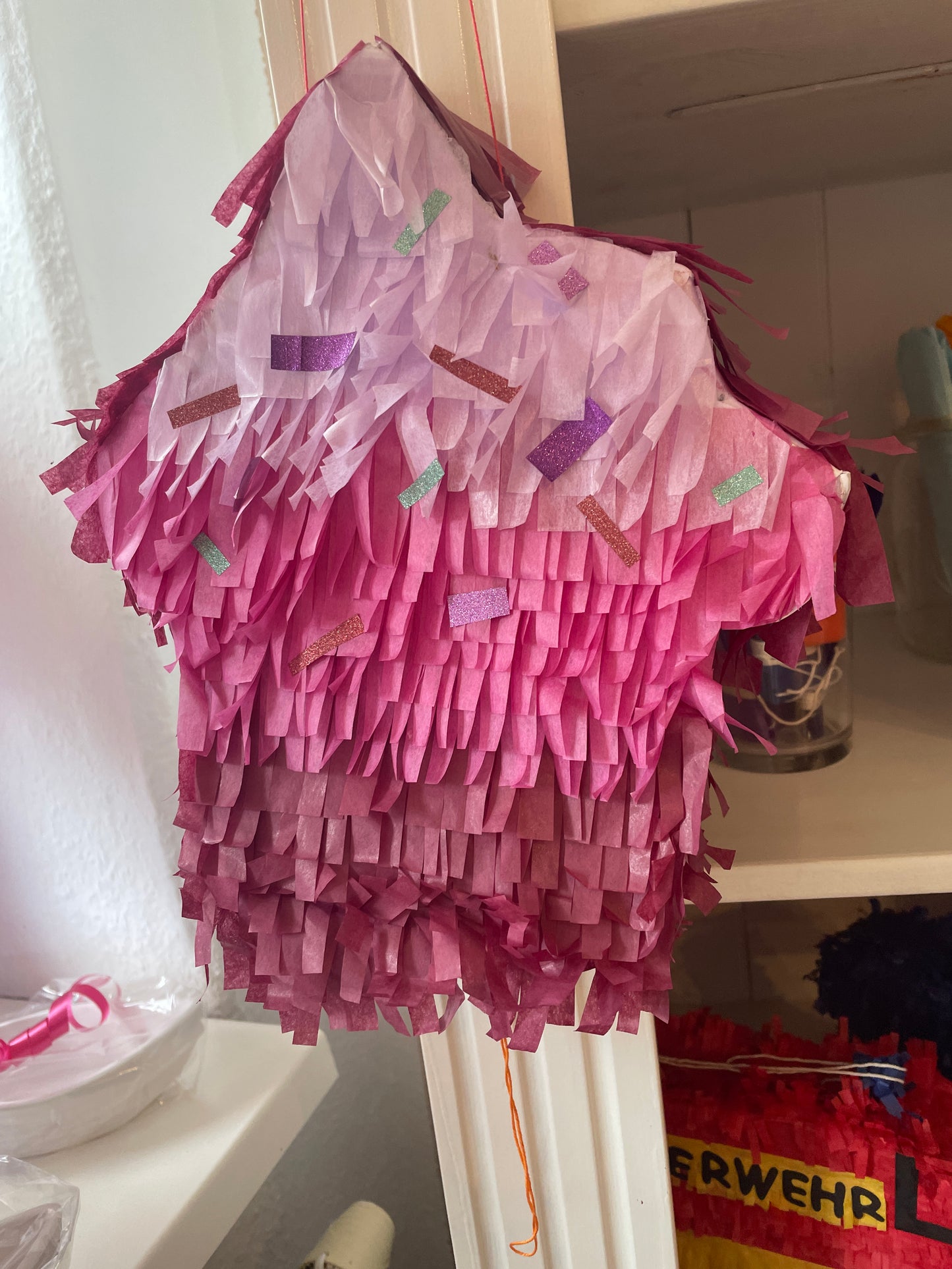 Pinata´s verschiedene Formen und Farben