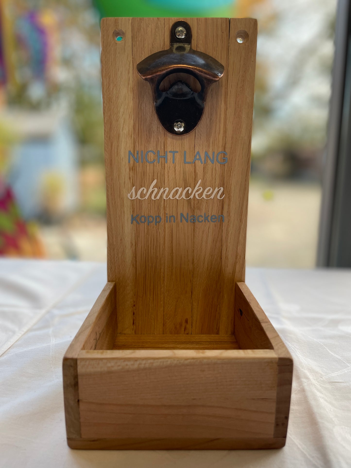 Flaschenöffner aus Holz - Wandhalterung
