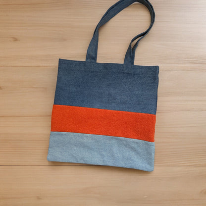 Jeanstaschen aus recyceltem Jeansmaterial